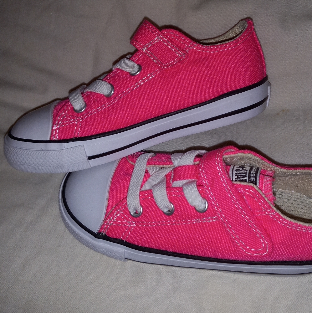 *Brand New* Girls Converse Shoes